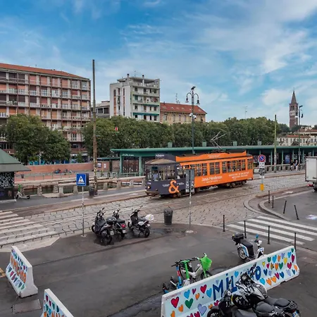 I-host - Trilocale Navigli Con Vista Darsena * Mailand